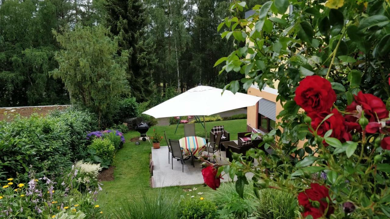 Zum Ehranger Wald 2A Appartement Trier Buitenkant foto